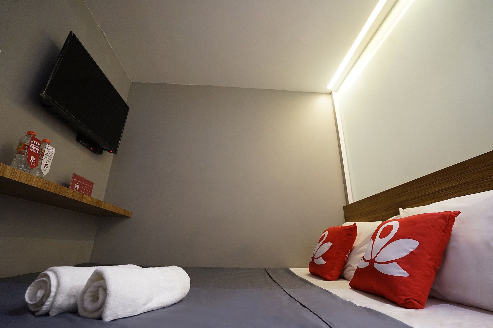 Zen Rooms Basic Kualanamu Medan Buitenkant foto